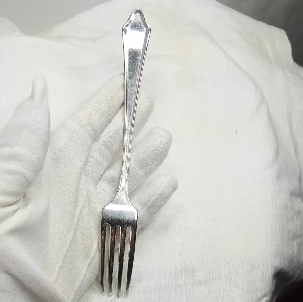 Tudor Plated Oneida Duchess Pattern Silver Plated Fork